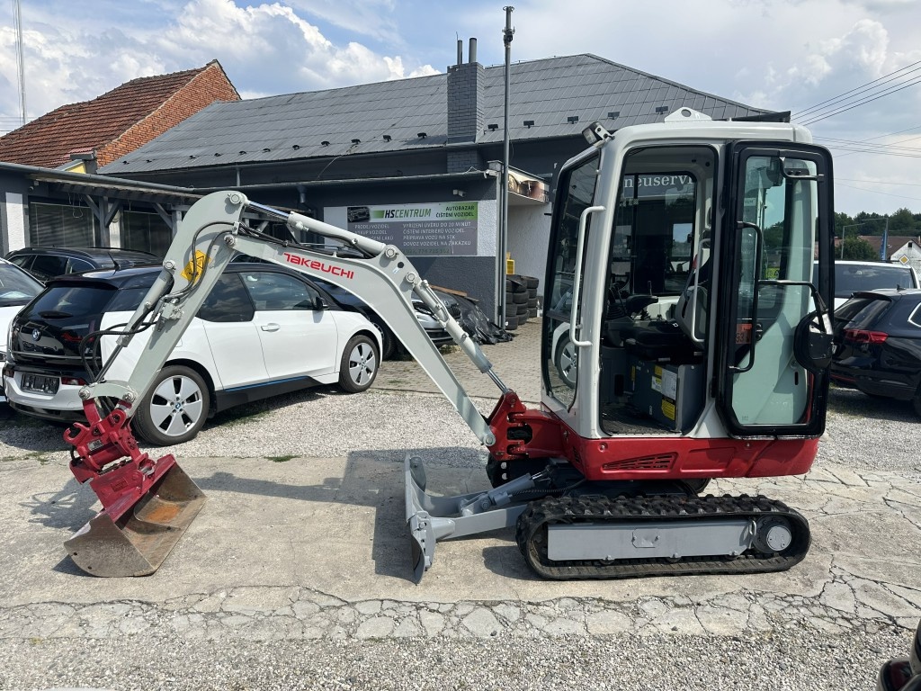 Bagr pásový Takeuchi TB216 - 4
