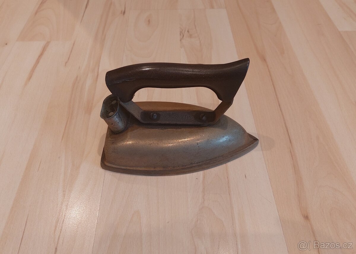 Žehličky - retro - 4