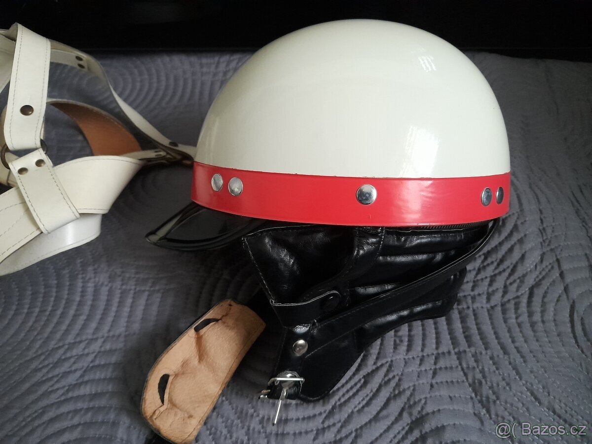 Stará policejní přilba VB, SNB, + Opasek - 4