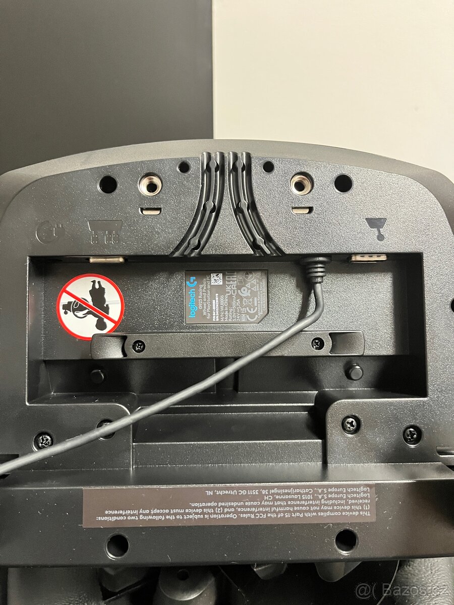 Herní volant Logitech G923 Pro (PlayStation,4,5,PC) + pedály - 4