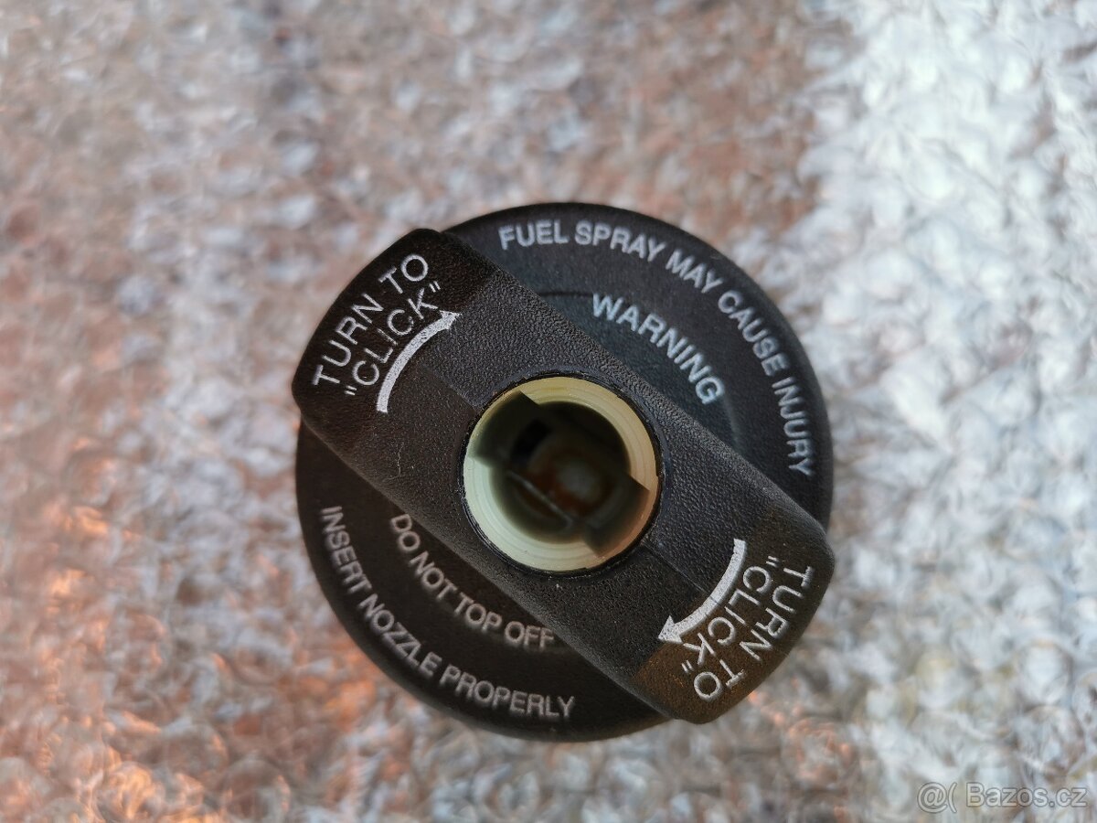 Víčko nádrže pro koncernových vozů 1J0201553 - 4