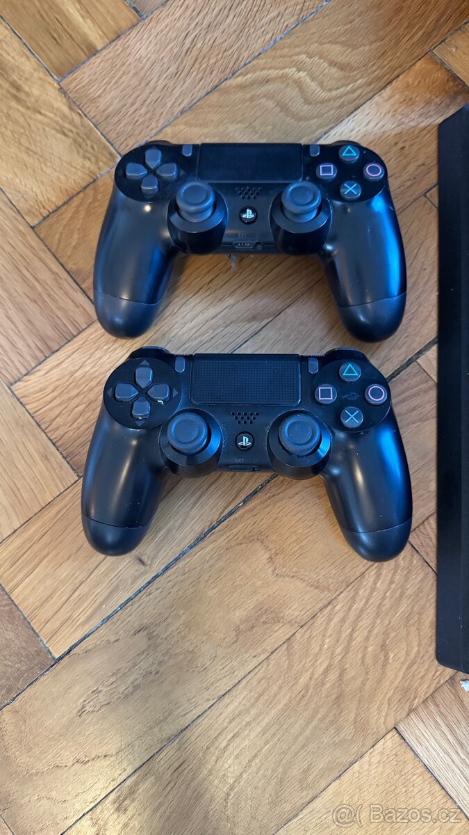 PS 4 Pro 1TB + PS VR – kompletní set - 4