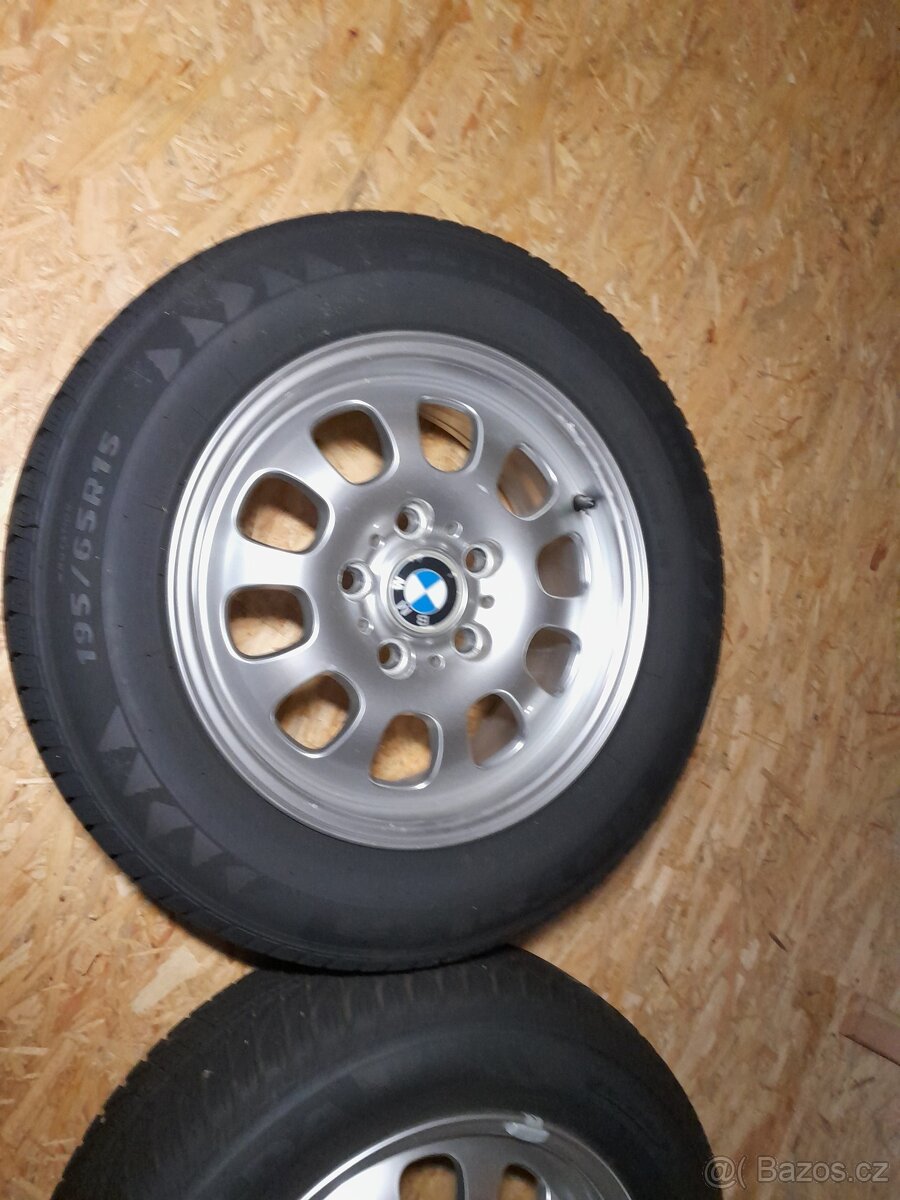 BMW alu kola, zimní pneu 195/65R15 - 4