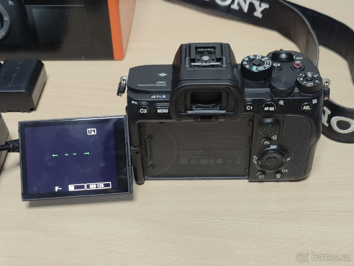 SONY A7SIII
- 4