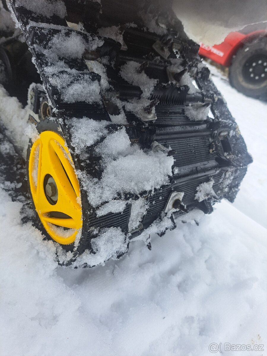 PRODÁM Sportovní sněžný skútr Ski-Doo MXZ 600 SDI –Rotax - 4
