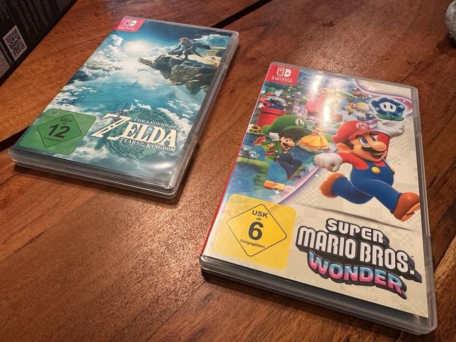 Nintendo Switch OLED Zelda Edition + 2 hry - 4