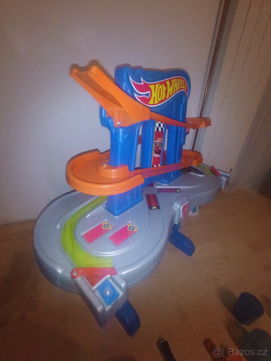 Hot wheels Step2 - 4