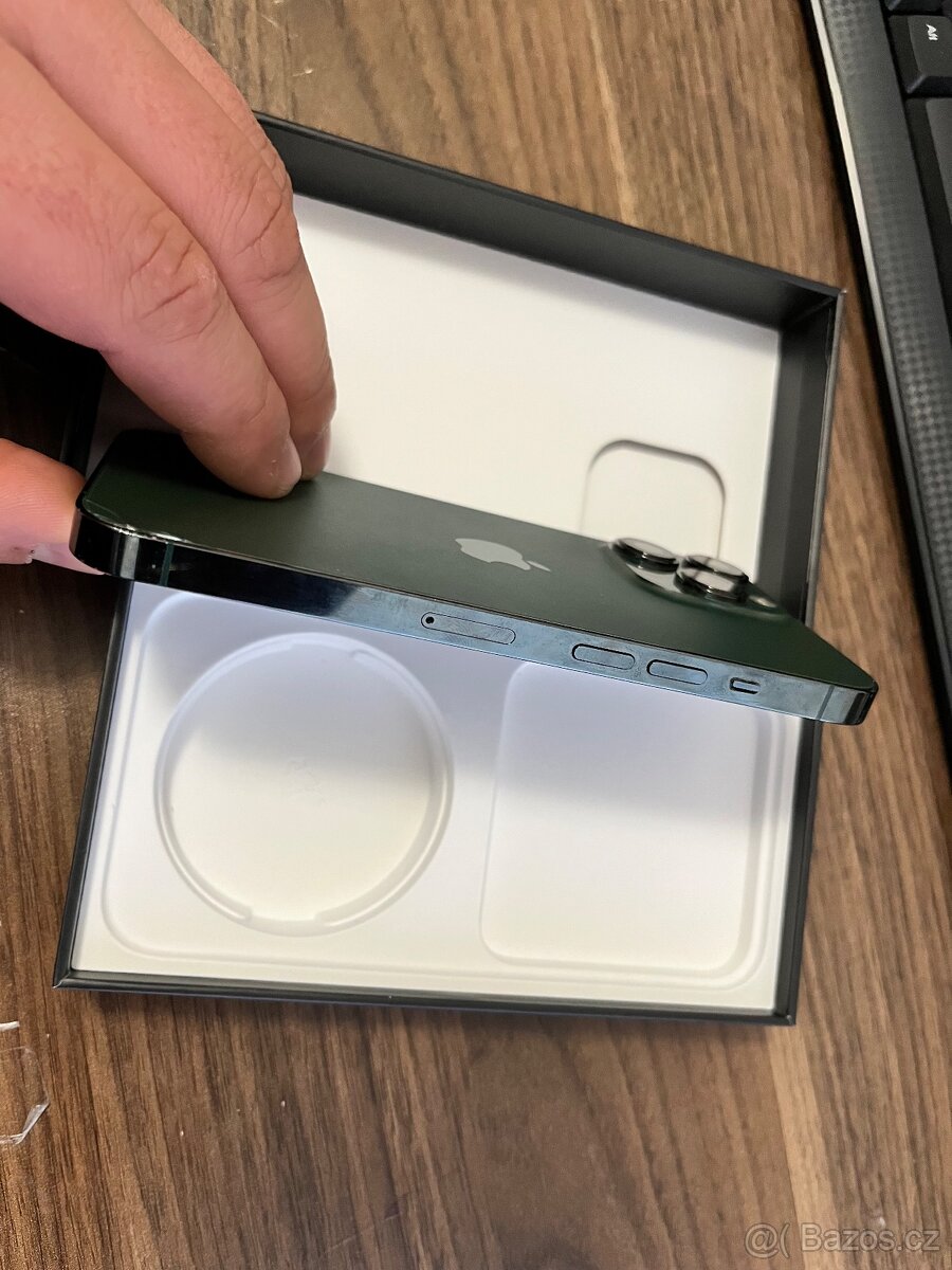 IPhone 13 Pro zelený - 4