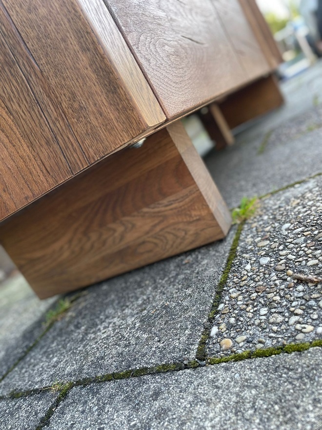 Dubová masivní vitrína/skříň - Master - 4