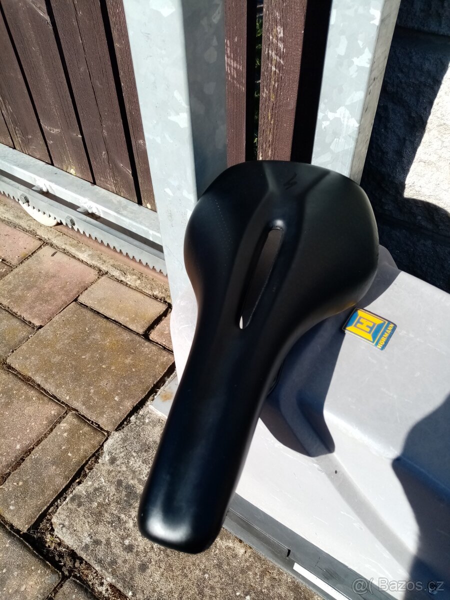 Sedlo Specialized Phenom - 4