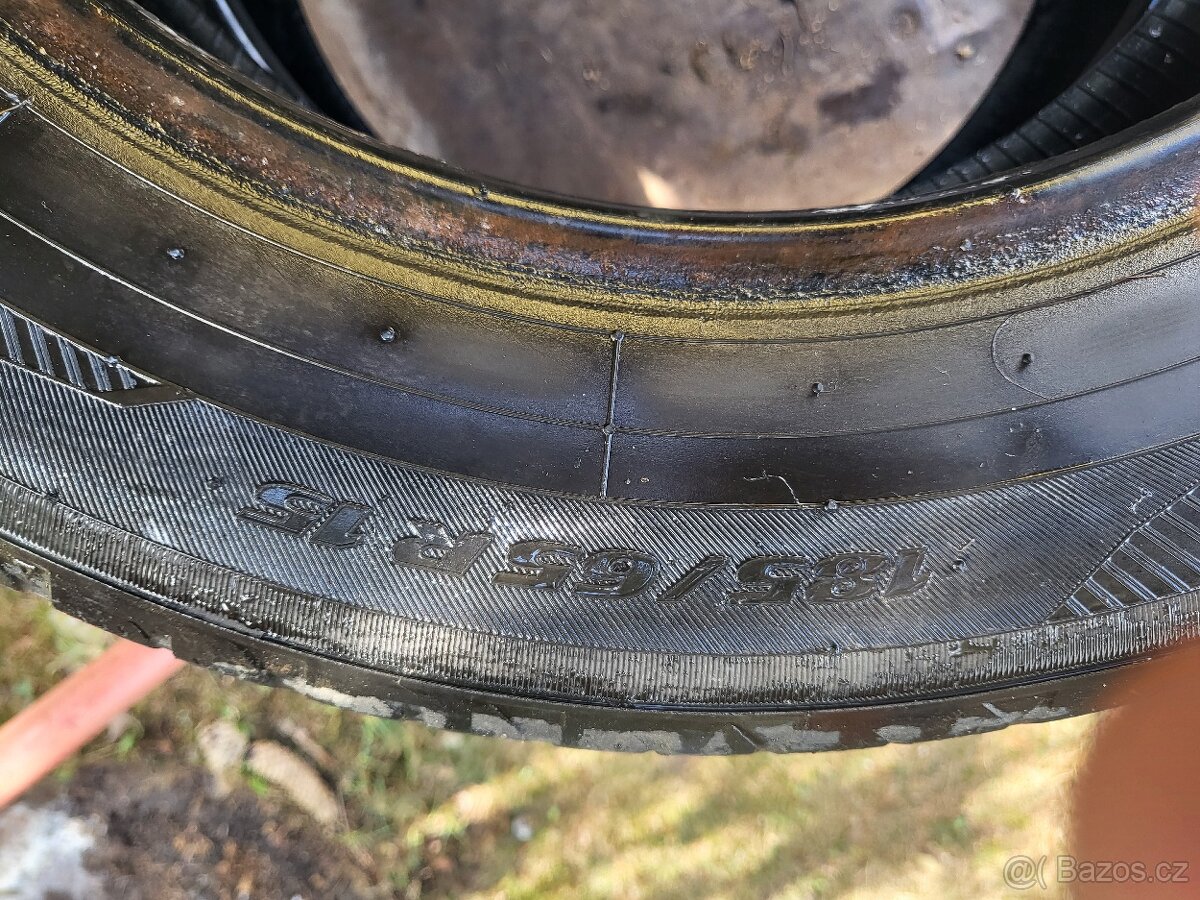 Pneu 185/65/15 - 4