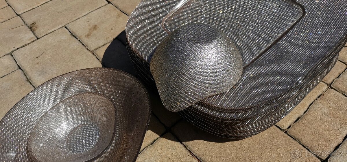 Elegantní sada skleněného nádobí - 4