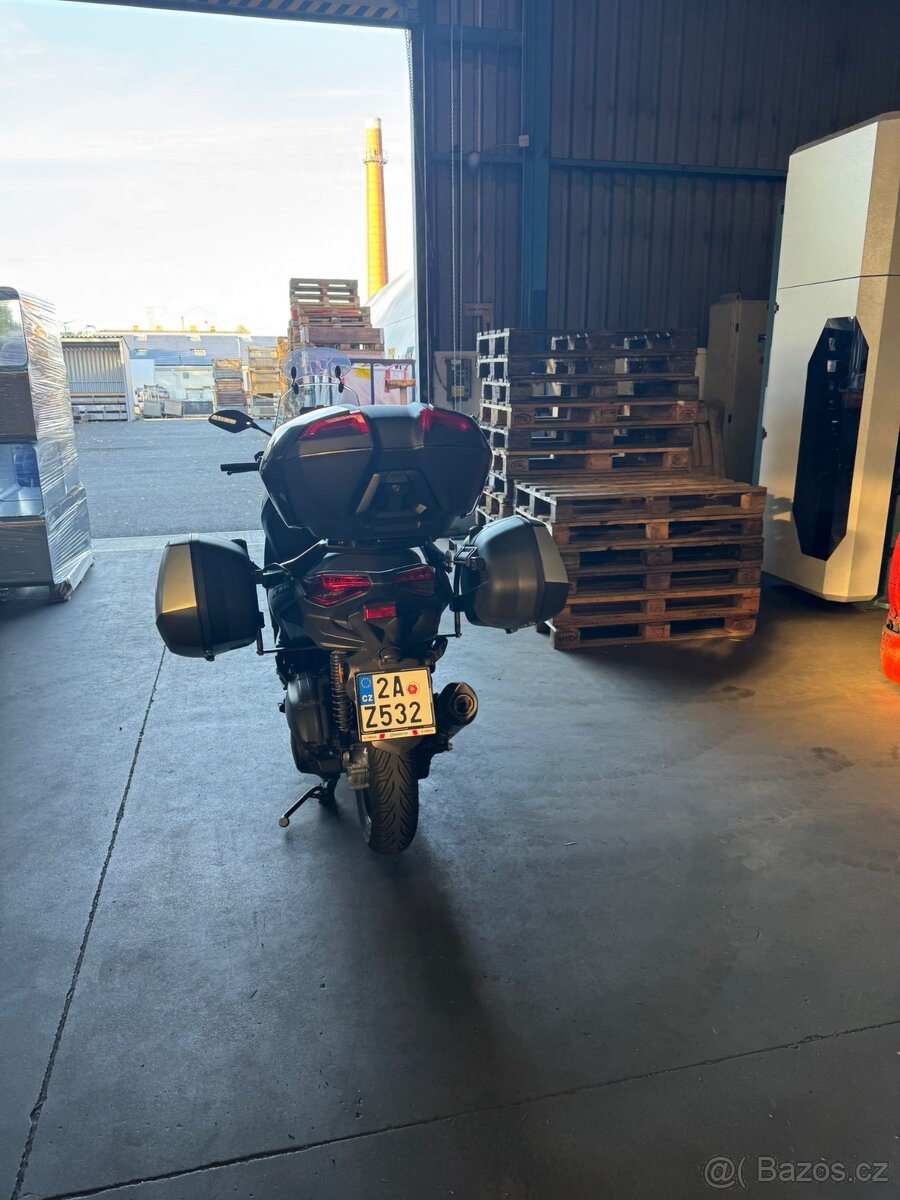 Yamaha XMAX 125 rv. 2025 - 4