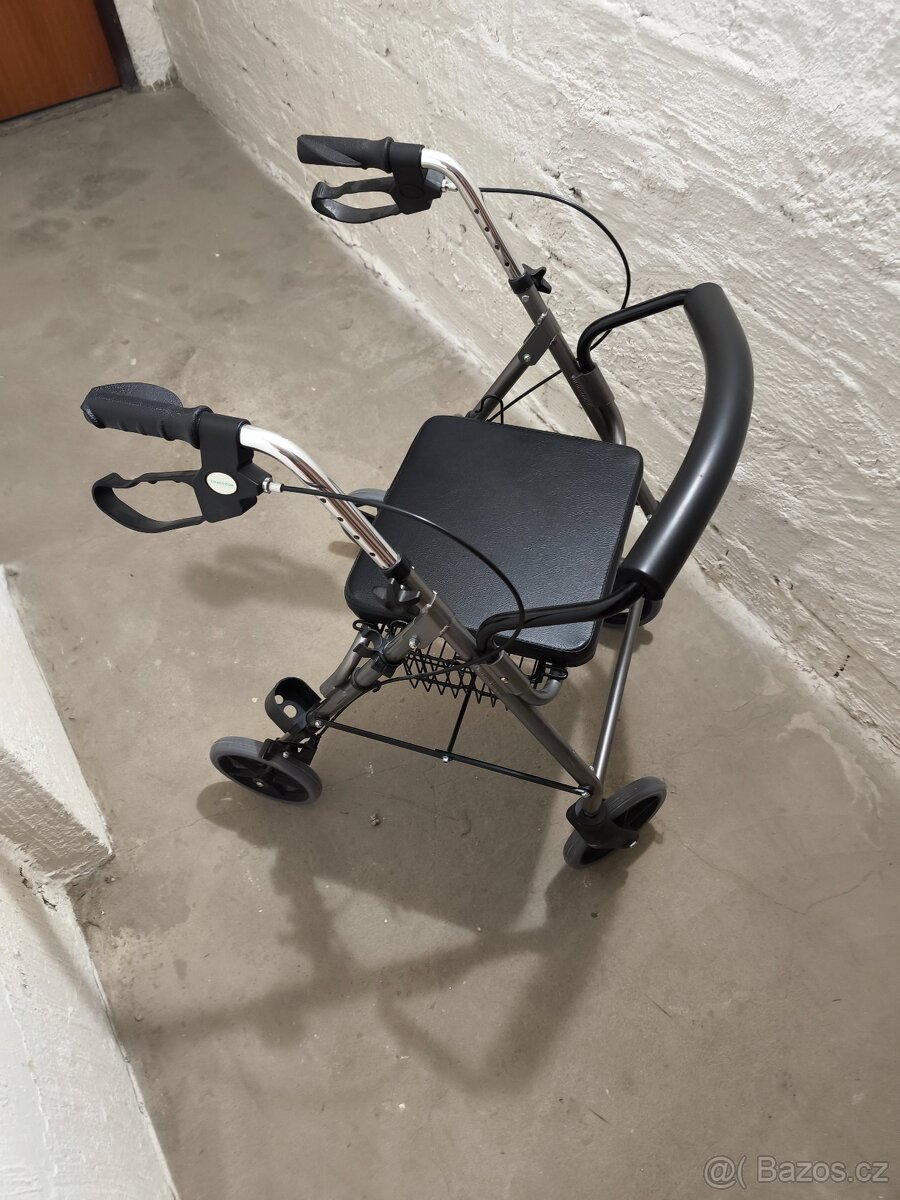 Podpůrné chodítko - 4