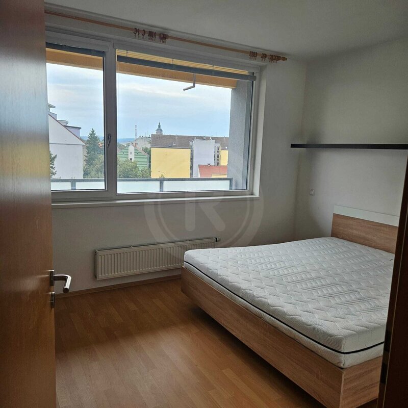 PRONÁJEM BYTU 2+KK SE DVĚMA BALKONY, STAROMĚSTSKÁ, ČB - 4