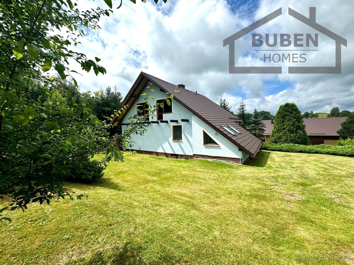 RD 4+1 (užitná plocha 448 m²) se zahradou 1371 m2 - Písařo - 4