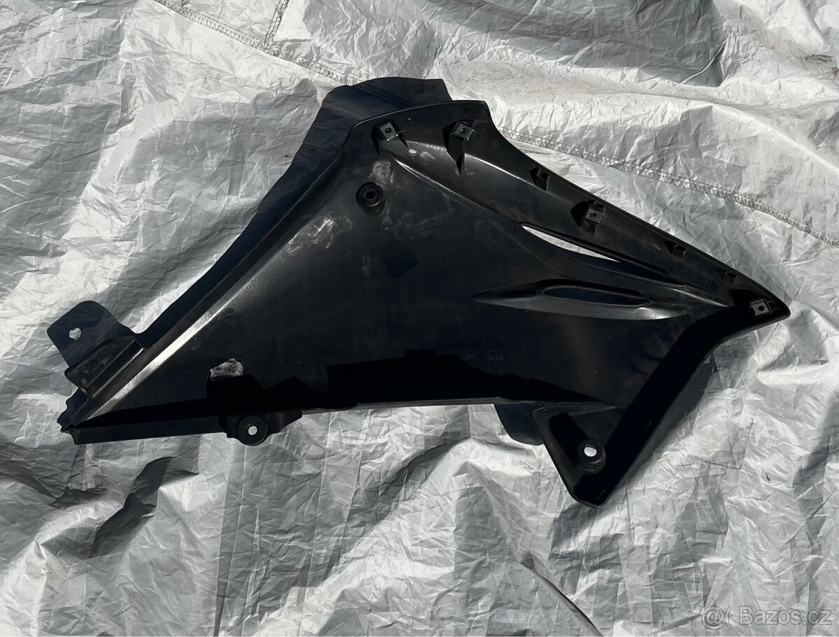 Suzuki dr 125 sm plasty - 4