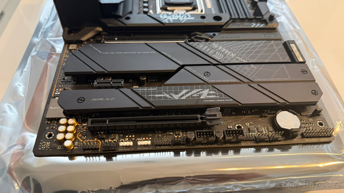 ASUS ROG STRIX X670E-F GAMING WIFI - 4