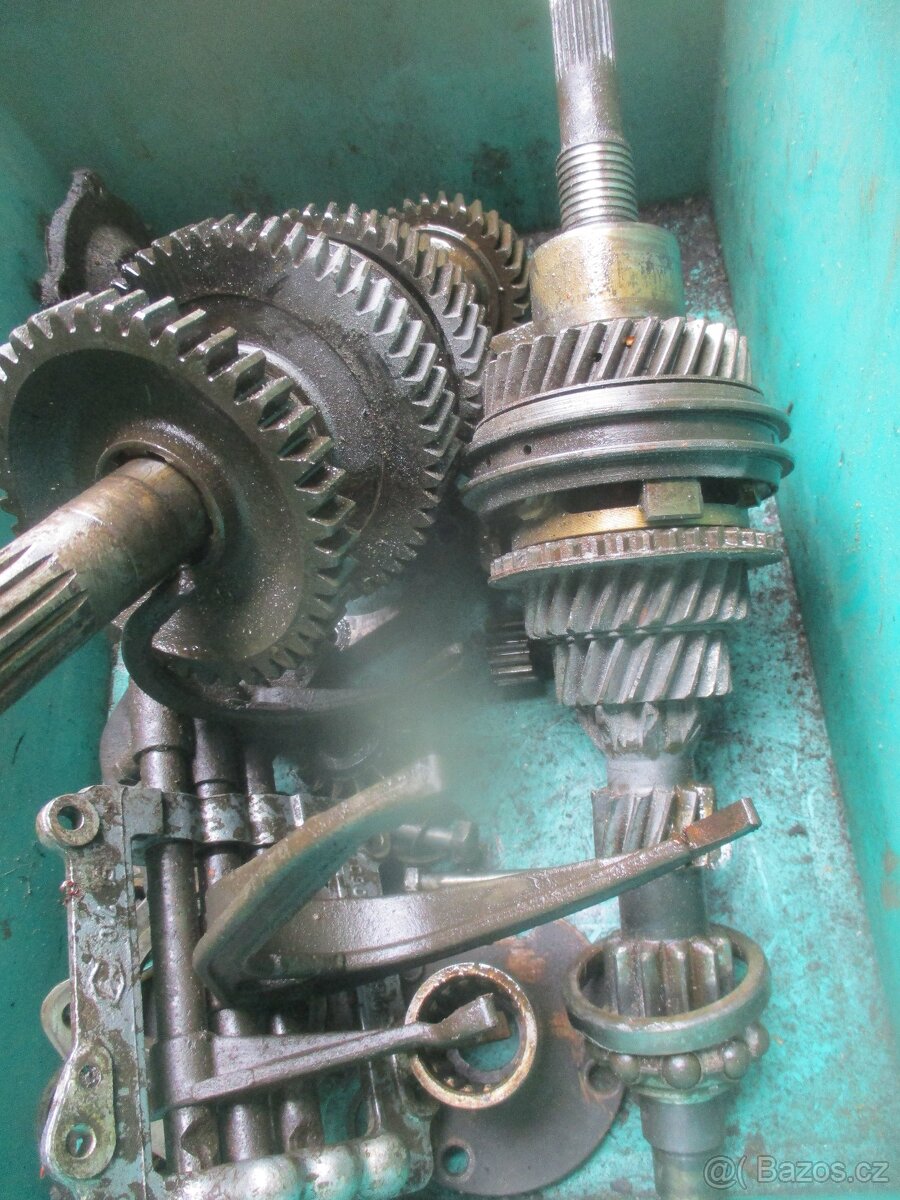 motor a díly převodovky Multicar M 22 - 4