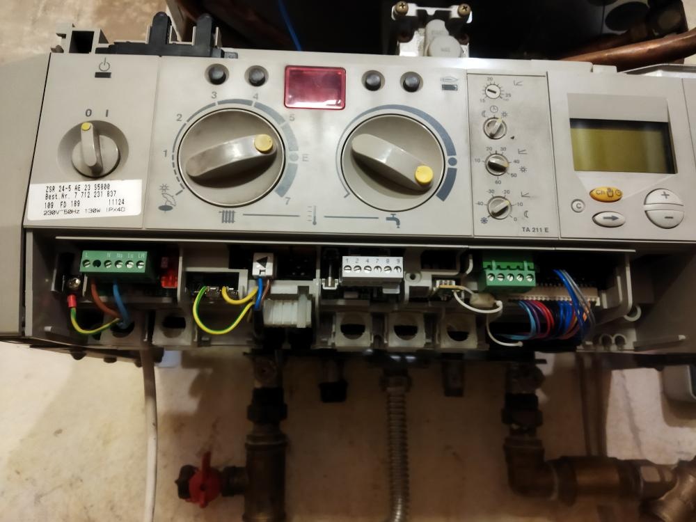 Plynový kotel Junkers Cerastar zsr 24 5 ae 23 - 4