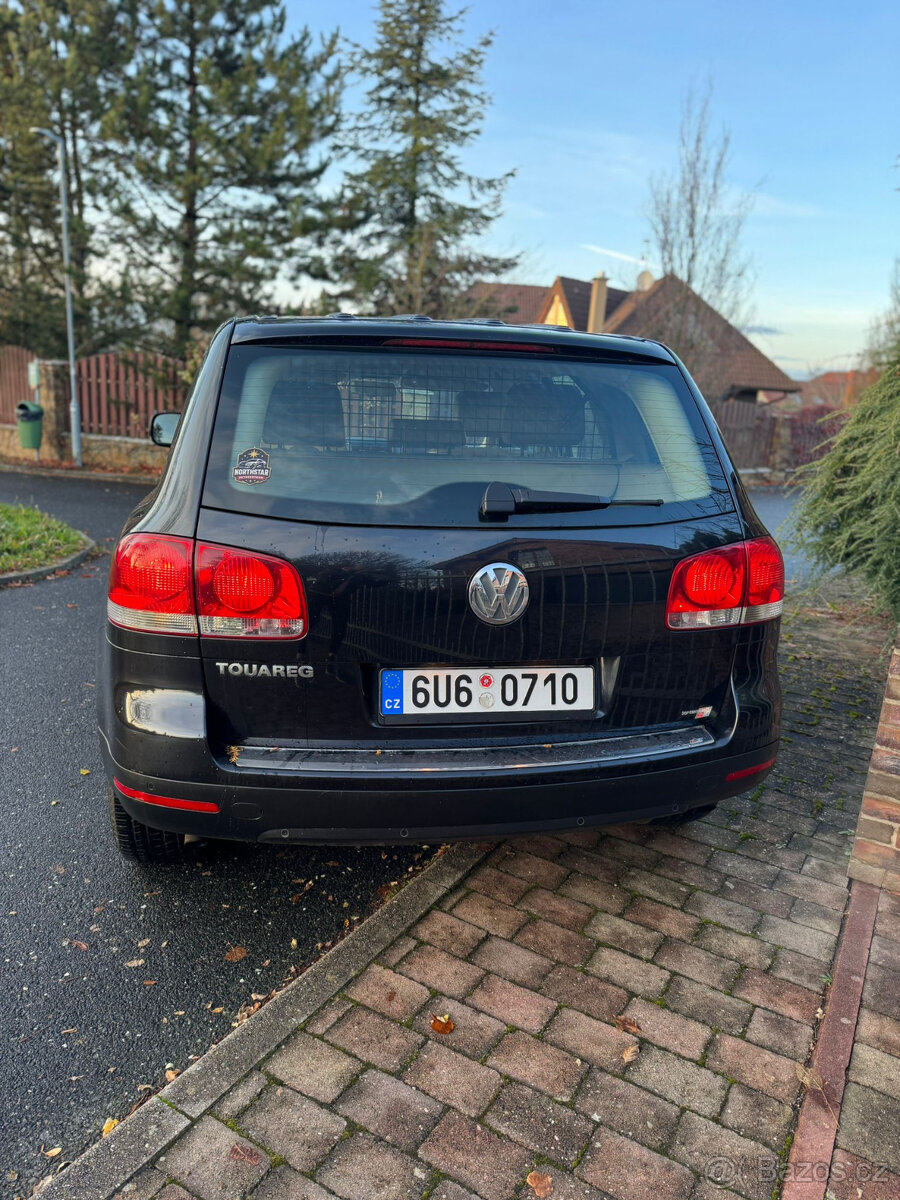 Volkswagen Touareg 2.5 TDI – 1. majitel, perfektní stav - 4