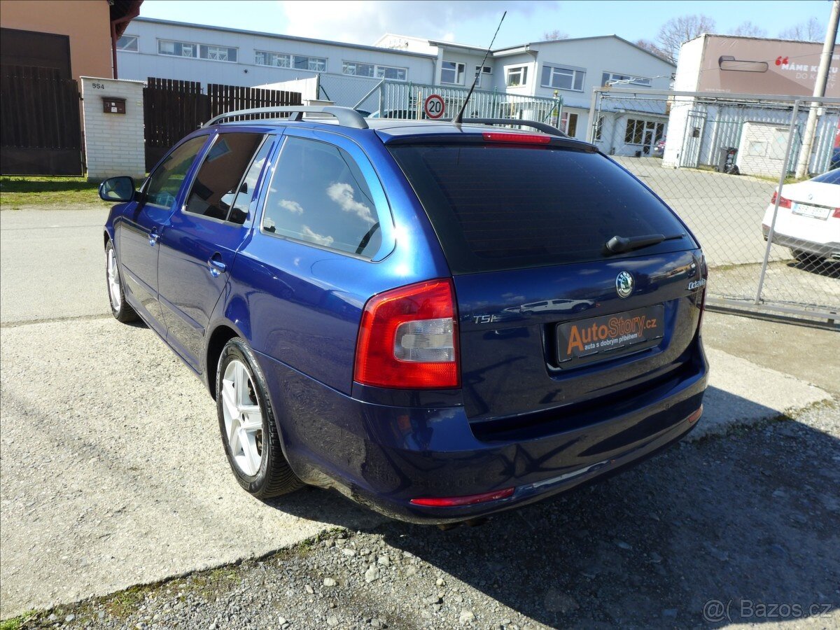 Škoda Octavia 1,4 TSI ELEGANCE, VÝHŘEV - 4