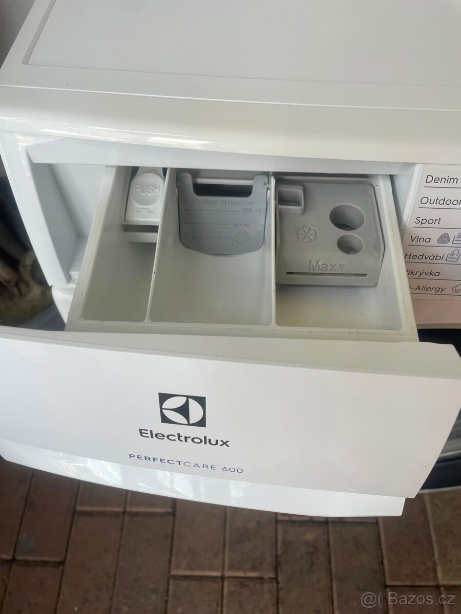 Pračka Electrolux/// A+++/ 8kg/ 1200 otáček / antialergická - 4