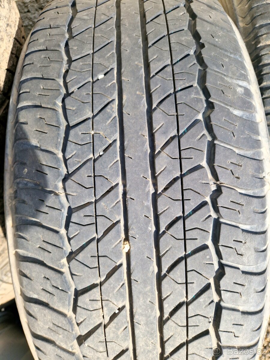 Pneu. offroad 265/60/18 M+S Dunlop - 4