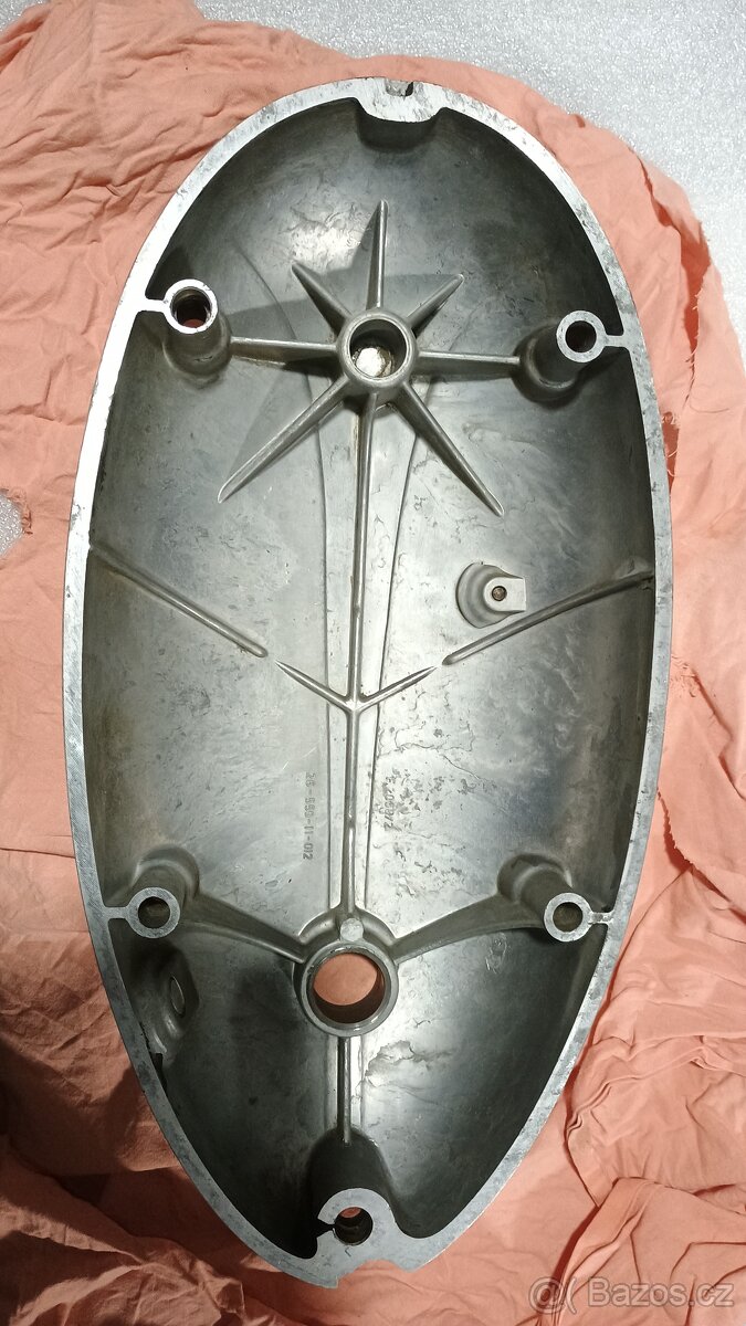 Víko motoru spojky Jawa 250 559 - 4