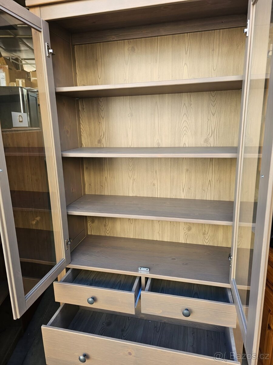 VITRÍNA IKEA HEMNES - 4