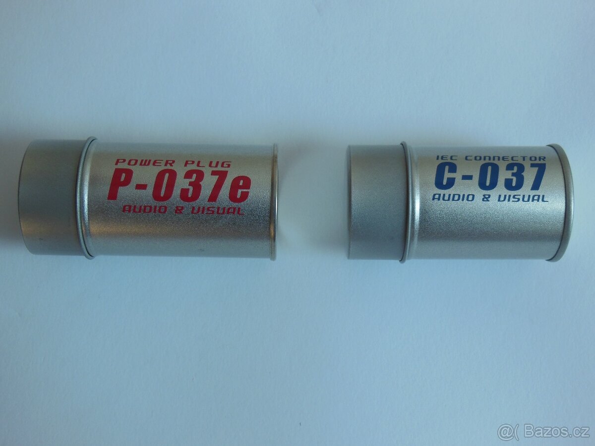 Prodám napájecí konektory OYAIDE - 4