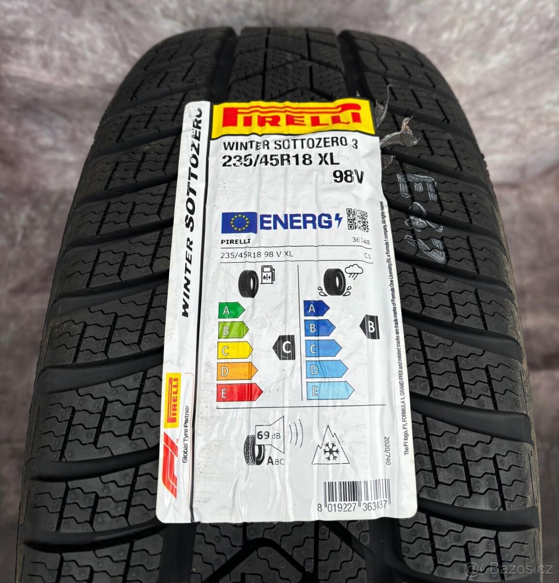 Zimní originální sada alu Škoda Superb 235/45R18 - 4