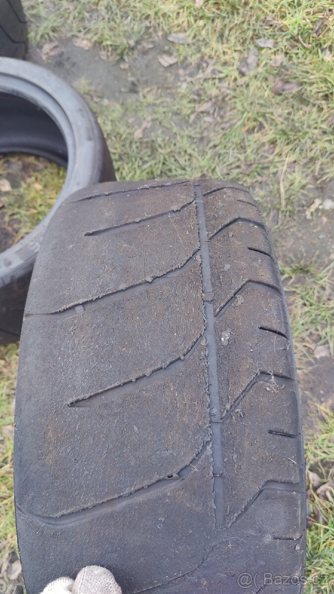 Semislick 225/40 + 255/35 r18 - 4