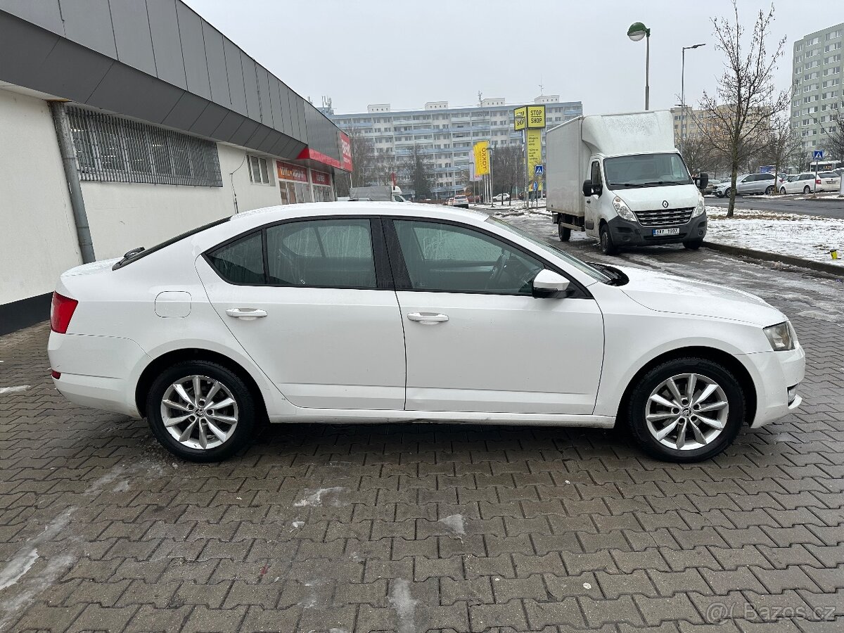 Prodam skoda octavia 1.6tdi 81kw rv 2017 - 4
