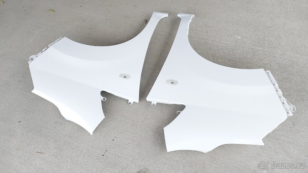 Nissan NV200 : Blatníky přední bílé - 4