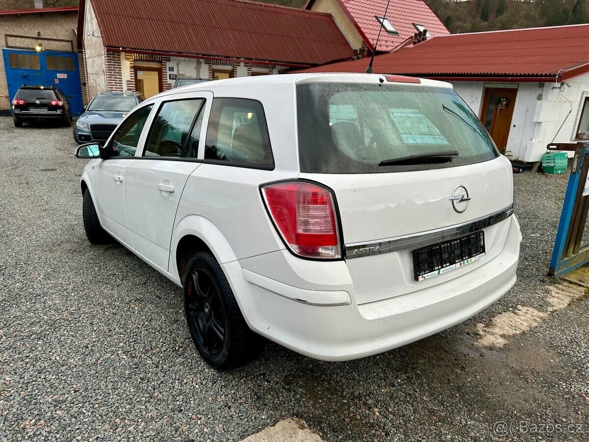 Opel Astra Combi 1.9cdti 110kw - 4