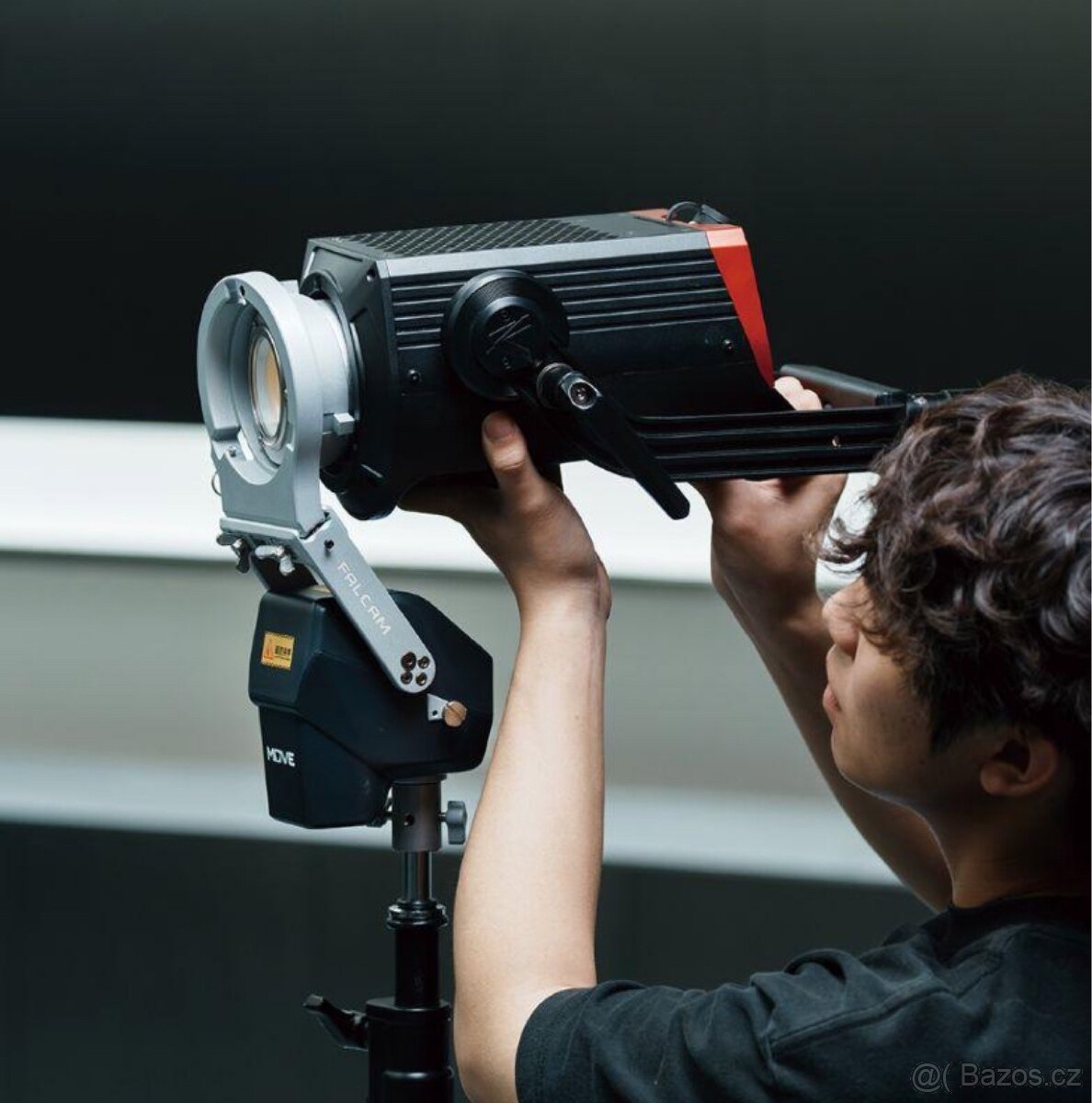 ULANZI Move LightGo Bowens Mount Light Controller - 4