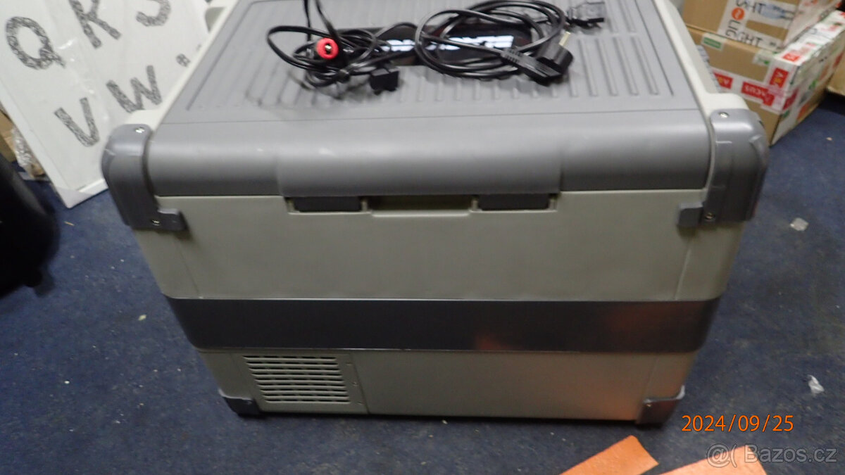 Autolednice BLACKMONT autochladnička PRO 58l - 4