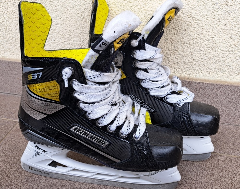 Zánovní brusle Bauer Supreme S37, 5.5D - 4