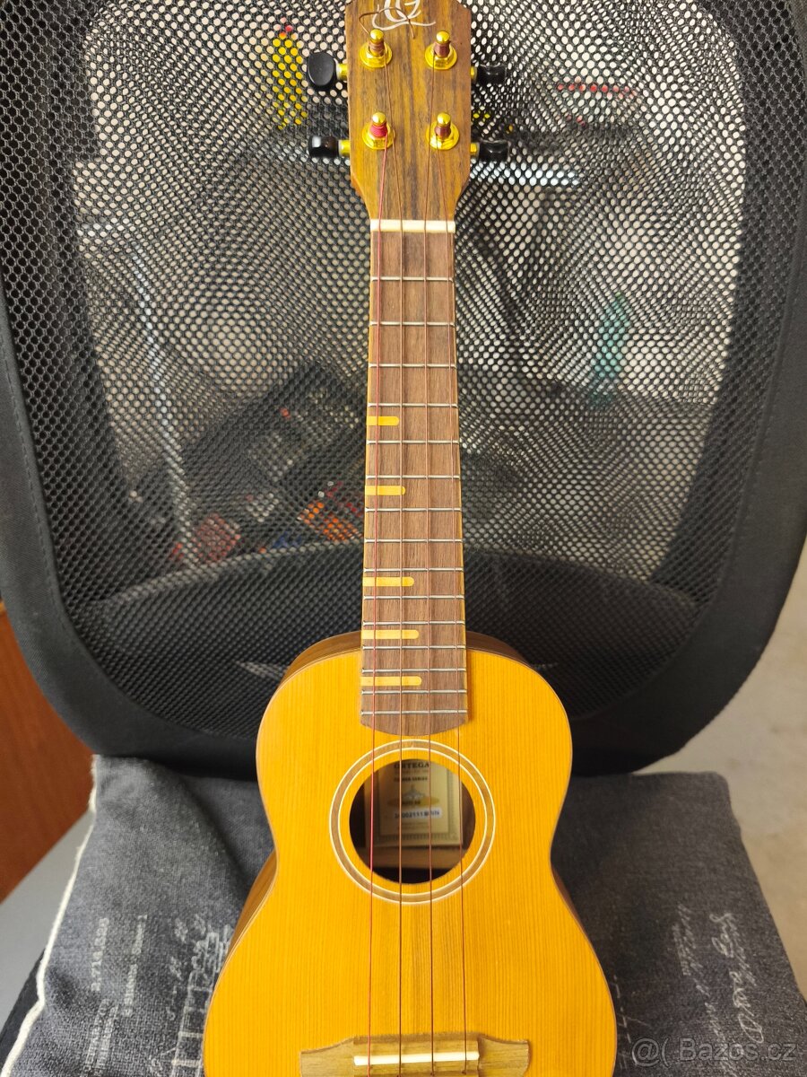 Ukulele soprán masivní Ortega - 4