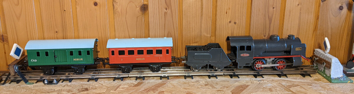 Plechový vláček velikost nula - 4