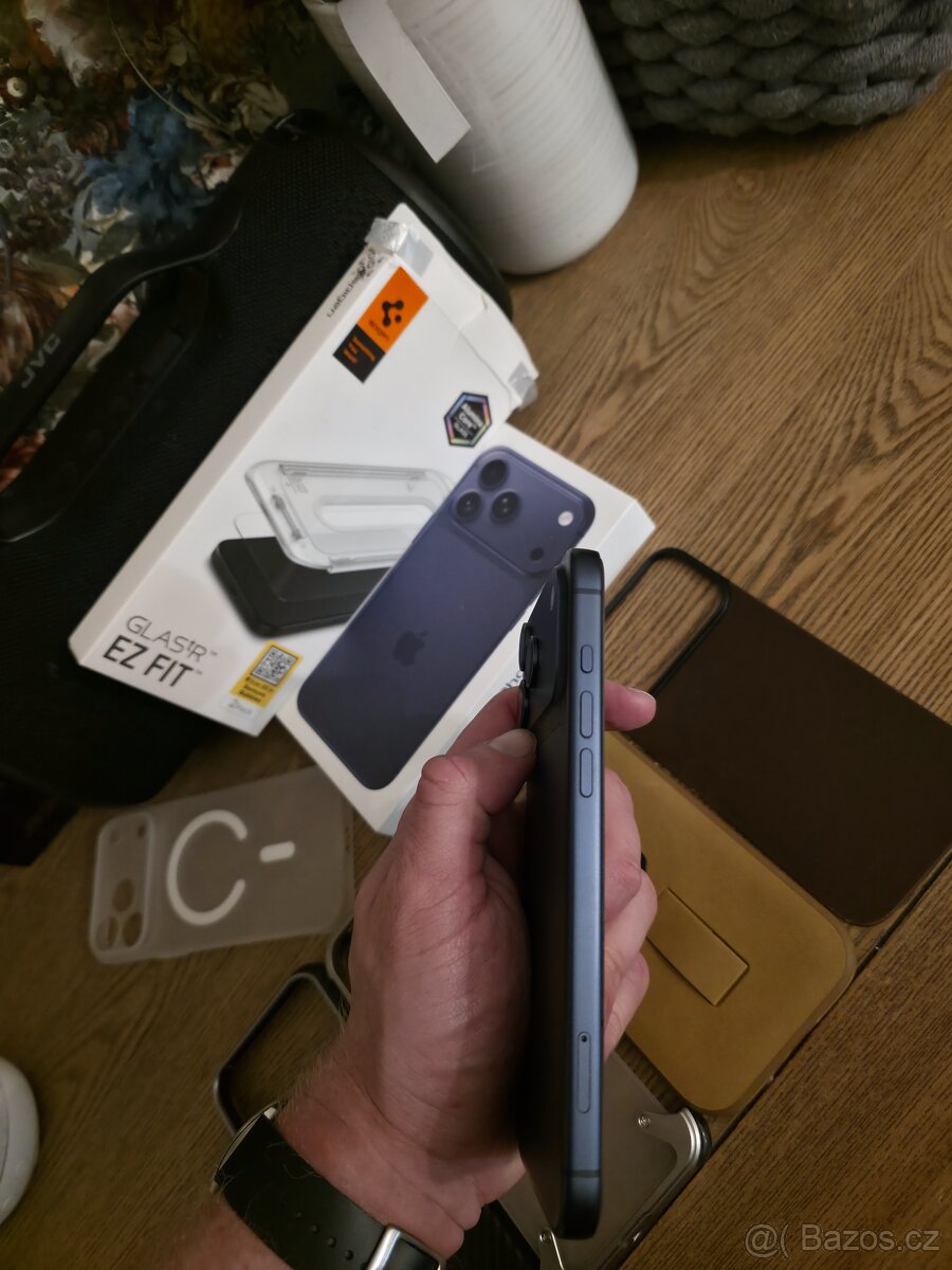 Iphone 17 Pro Max 1TB modrý - 4