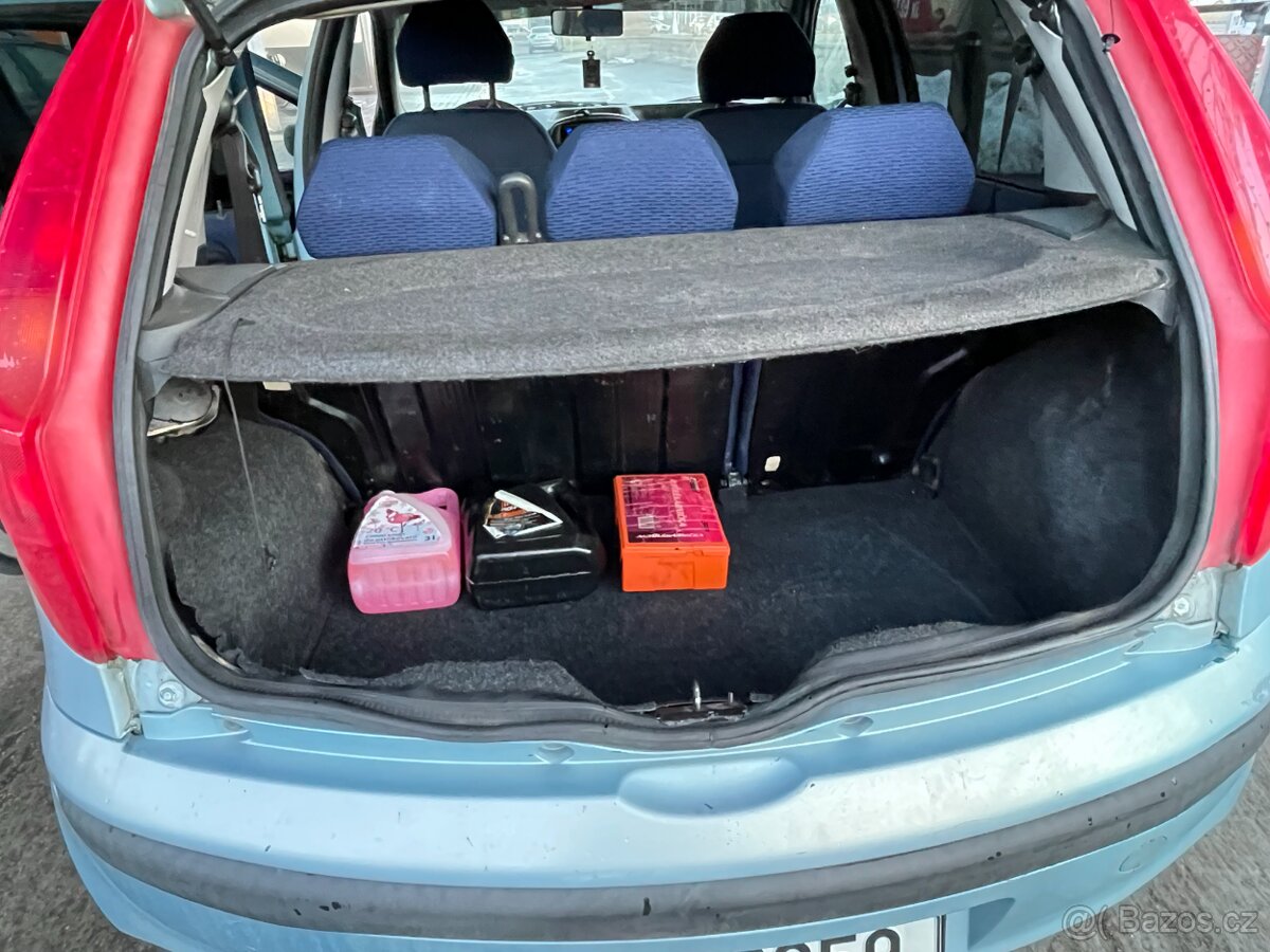 FIAT PUNTO ELX 1.2 8V benzín 2001 - 4