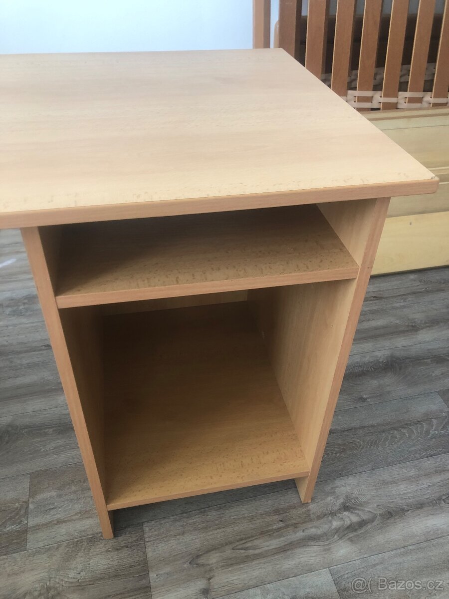 Menší psací stůl - 4