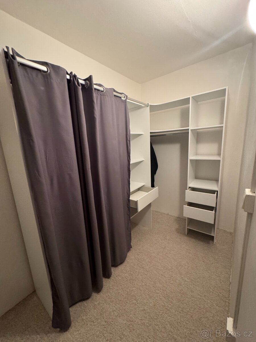 Uložný prostor - 4