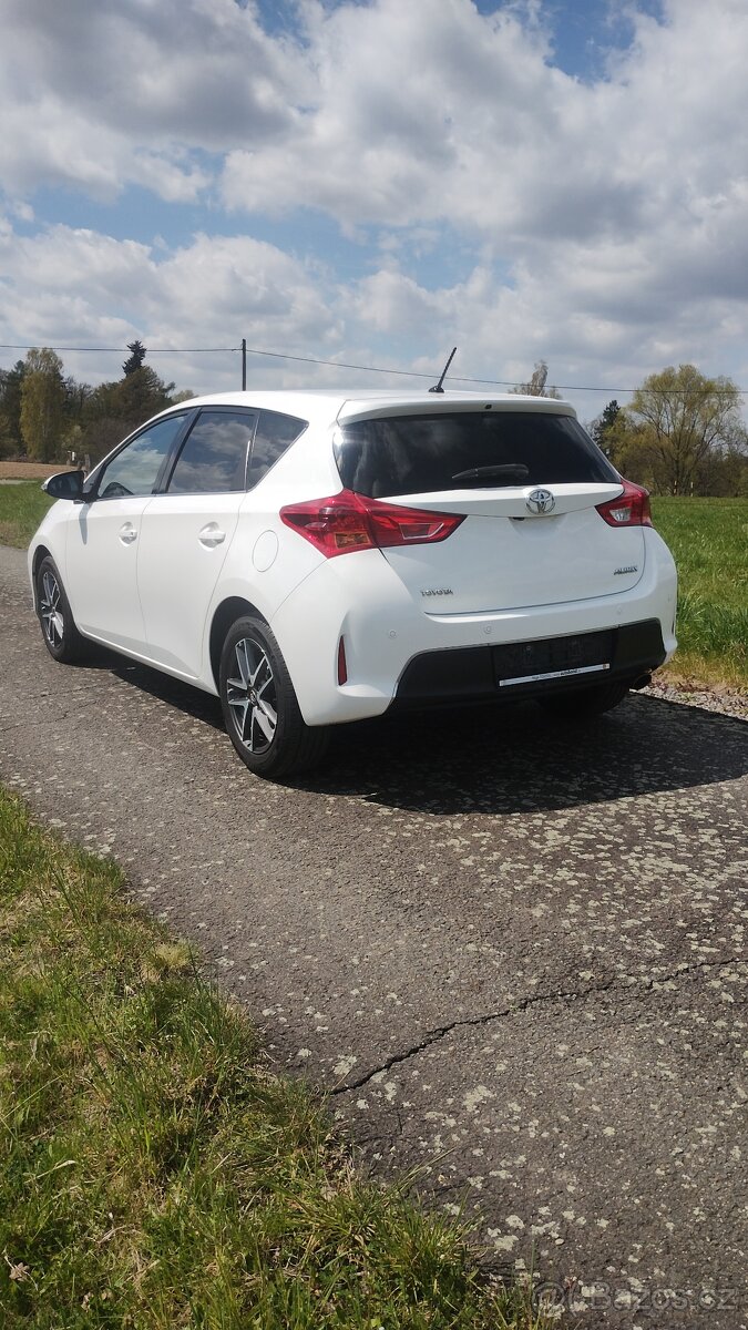 Auris 1.6 - 4
