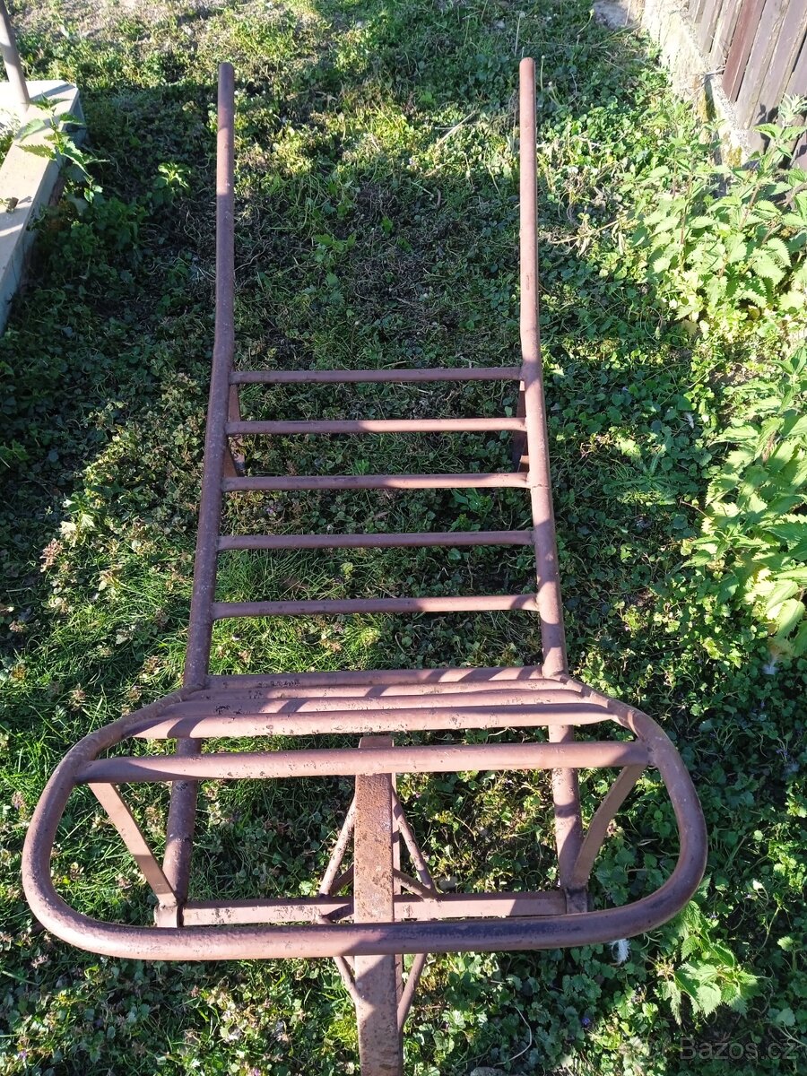 Trakač - 4