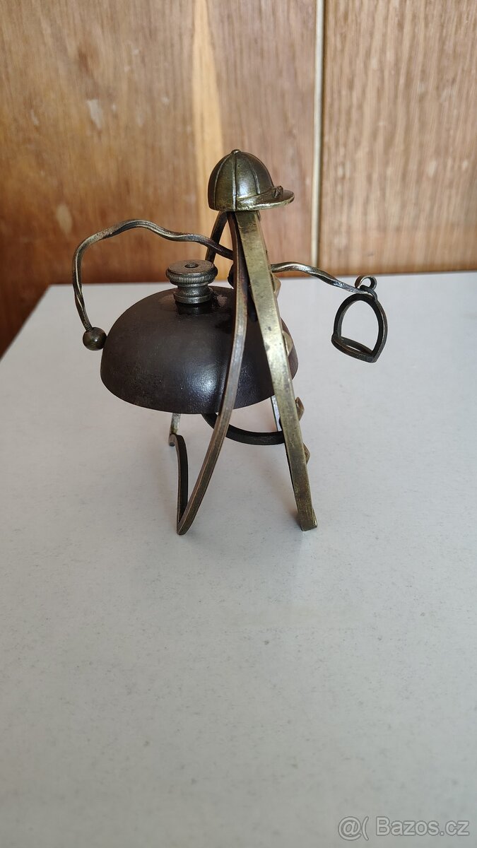 Zvonek - 4