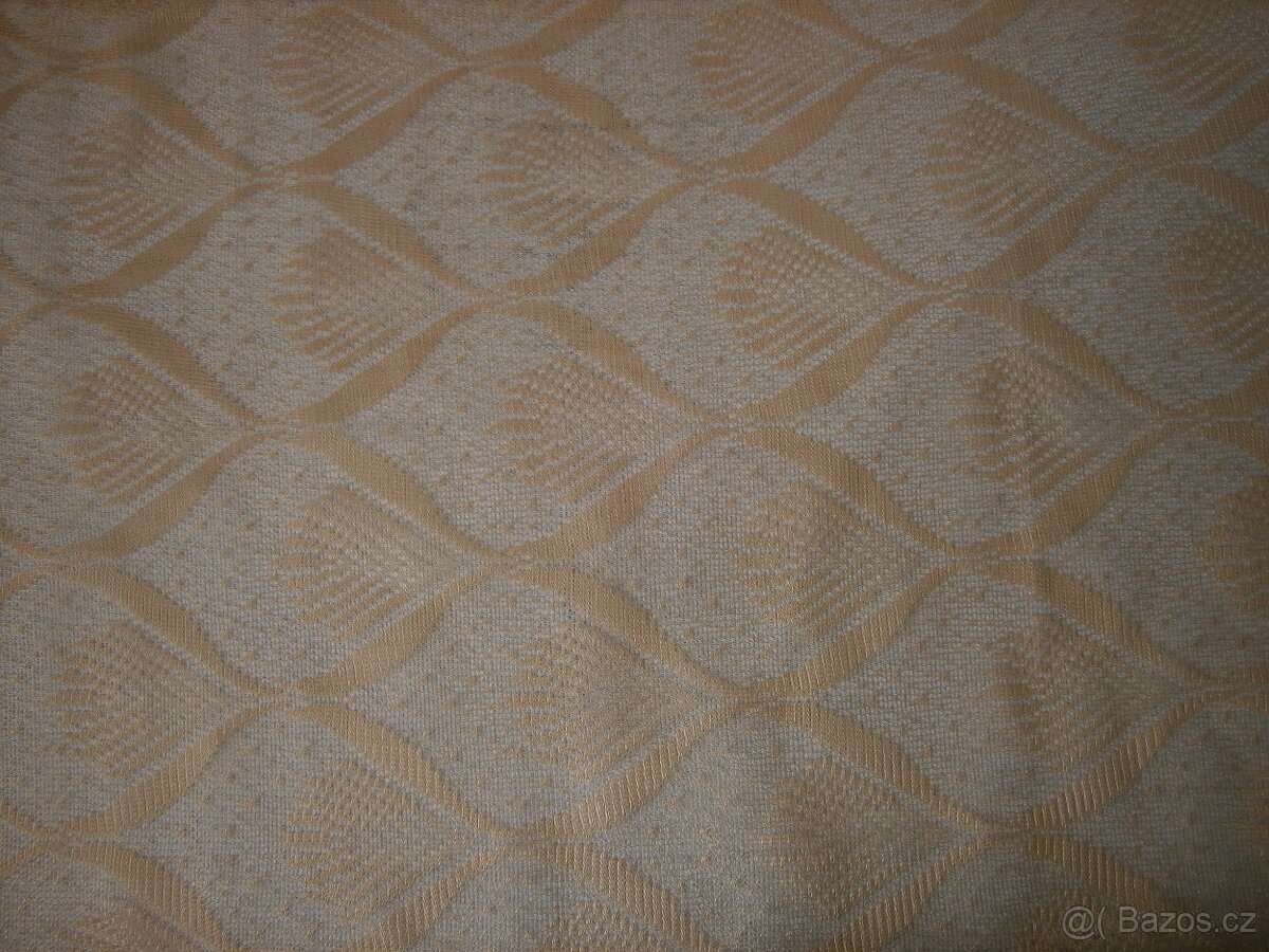 Béžová krajka + vyšívané dečky - 4