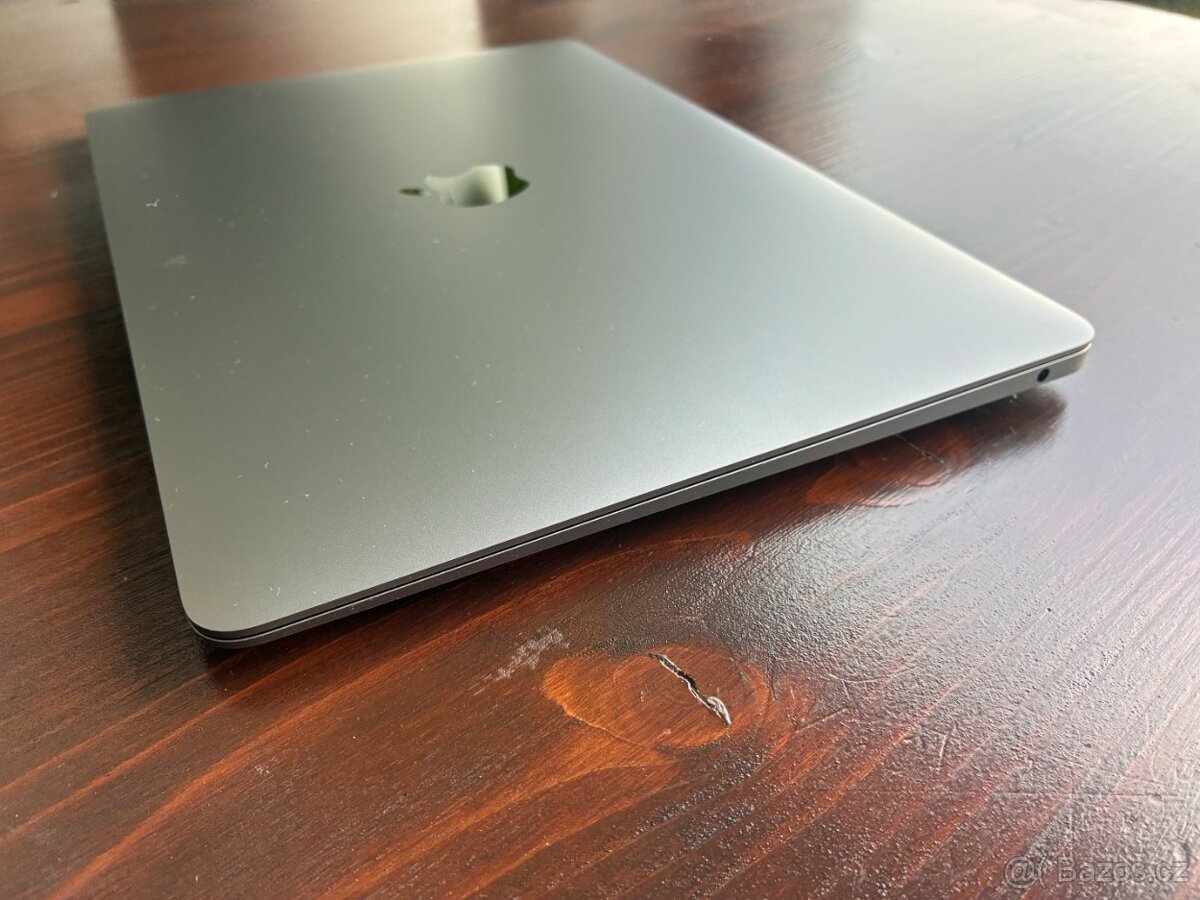 MacBook Air M1 (8 GB / 256 GB) - 4